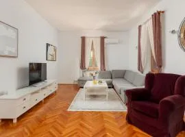 Epoha Apartment
