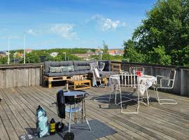 Awesome Apartment In Bohus-Björkö, hotel v destinaci Skarvik