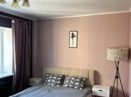 City center street 8 people apartment