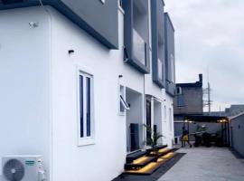 Immortal Empire Homes ltd, hotel v destinaci Lekki