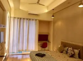 Gaur City Mall Homestay