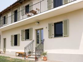 Panoramic Monferrato Villa with Amazing Views, Hotel in Murisengo