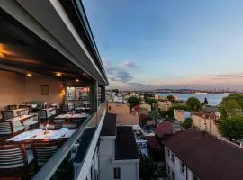 Azade Premier Hotel