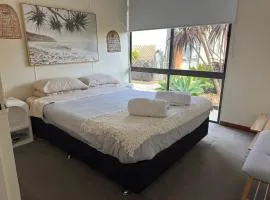 Investigator Beach Breeze Apartments U3