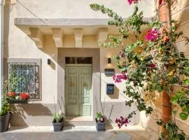 Jade - Stylish Zabbar Hideaway