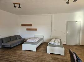 100 qm für 5 Pers nahe Mattsee, Hotel in Lochen