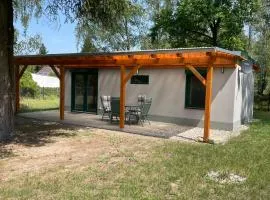 Neuer Bungalow in Motzen bei Berlin nur 300 m vom See und Strandbad entfernt