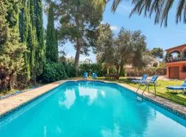 Cabanes Barbacue and Pool