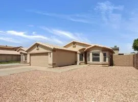 Dog Friendly Phoenix Home - Near Stadium & Westgate