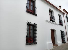 Casa de la Cruz, villa in Encinasola