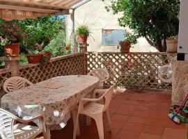 La casa della nonna, hotel a Perito