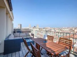 Cosy studio with terrace overlooking Marseille