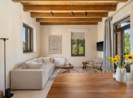 Armenaki Residence