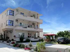 Apartments Family Ibrahimi