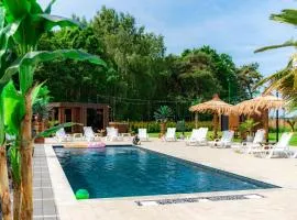 Domki Piaskowa11 Palm Resort & Wellness