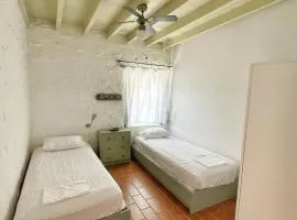 Traditional 2 Bd Chora House Patmos w Balcony