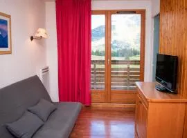 2 pièces 4 pers avec balcon et coin cuisine équipé - FR-1-504-537