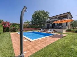 Villa Kristina with Pool - Happy Rentals