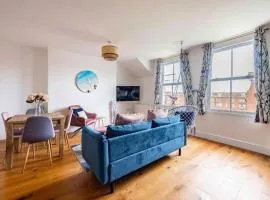 Family-Friendly Seaside Gem: King and Twin