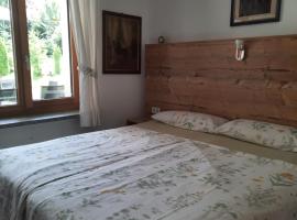 Ferienwohnung 4 Personen, hotel v destinaci Damtschach