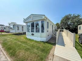 Lovely Wheelchair Friendly Caravan At Skipsea Sands In Yorkshire Ref 41167Wf, hotel v destinaci Barmston