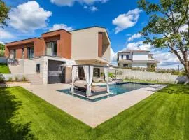 Villa Mol by Villsy - with private pool, sauna, jacuzzi