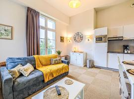 Apartment Le Château de Kergonano-26 by Interhome, hotel a Baden