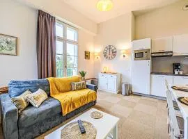 Apartment Le Château de Kergonano-26 by Interhome