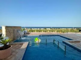 Royal villa with pool kerkwen