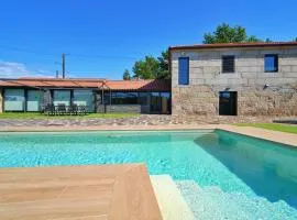 Lujosa villa con piscina