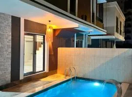 Dubleks Özel Havuzlu Teraslı Lüks Villa