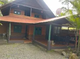 Cabaña Rústica la Paz de Río Celeste