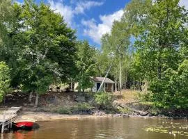 Cozy house in entire private Island Mocklen lake