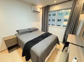 Ap próx ao Shopping com garagem, piscina e ar