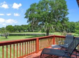 Astor Manor Astor Cottage Combo: Astor şehrinde bir otel