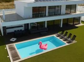 Casa Arendina - Villa Retreat with Heated Pool