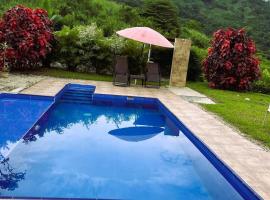 Divina Finca Nueva llegando a Villeta para 6 a 8, hotell sihtkohas Nocaima
