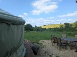 Love2Yurt