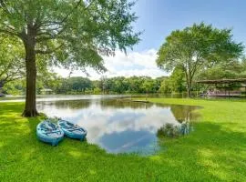 Lake Tawakoni Access and Hot Tub - Wills Point Home!