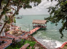 Seven Blue House Village & Lodge, ξενοδοχείο σε Bacalar