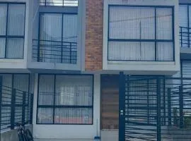 Casa TURI, independiente y garage