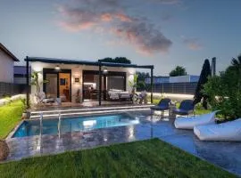 AURA sophisticated living