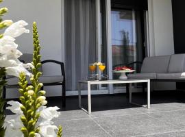 Tina Little Paradise, hotel v destinaci Kaštela