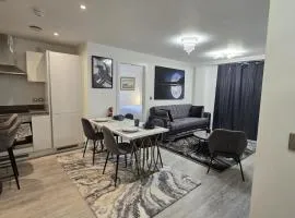 Mega9 Luxury 2Bedrooms Apartment - 2Baths, 2Toilets