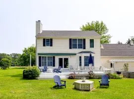 Waterfront Home with Hot Tub in Bozman Village!