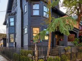 1910 Historic Jessie Morehead House - 98 WalkScore