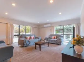 Auckland Central 5 Bedroom Tranquil Retreat