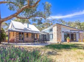 Benny's Retreat Luxury Bushland Escape