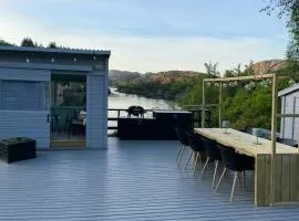 Charming Seaside Cabin With Amazing View