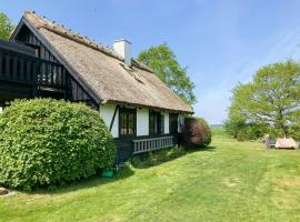 Cozy Forest House With Fjord View Near J&aelig;gerspris, villa em Kulhuse